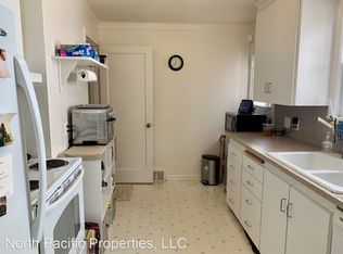 7525 19th Ave NW, Seattle, WA 98117