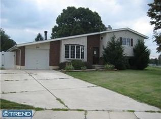 245 Columbus Dr, Mantua, NJ 08051