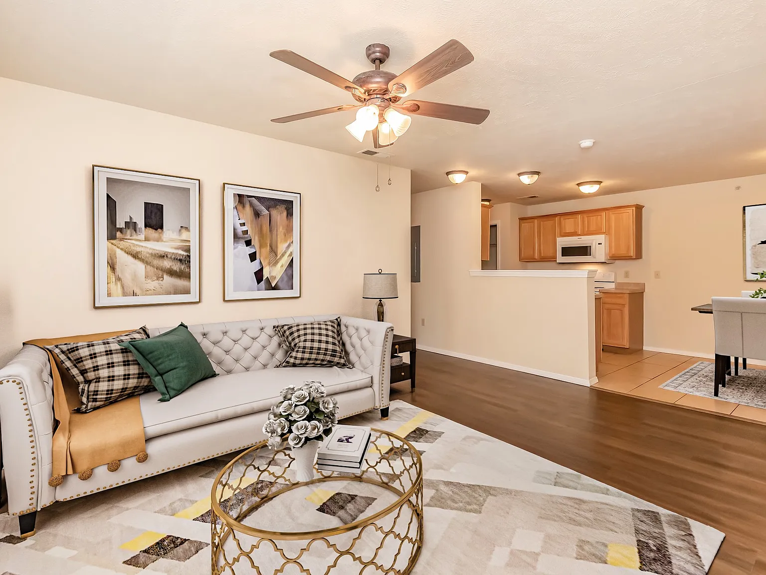 Scenic Station Apartments — Photo 3