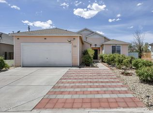 570 Sunrise Cir, Fernley, NV 89408