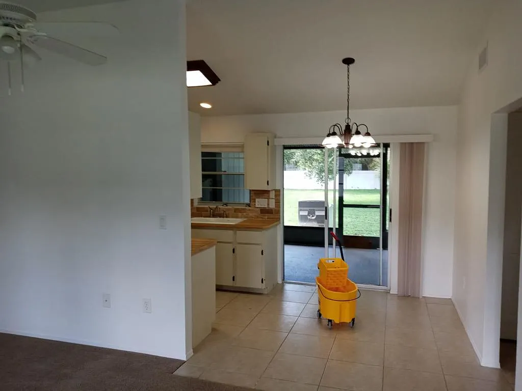 2 bed, 850 sqft, $1,390 — Photo 3