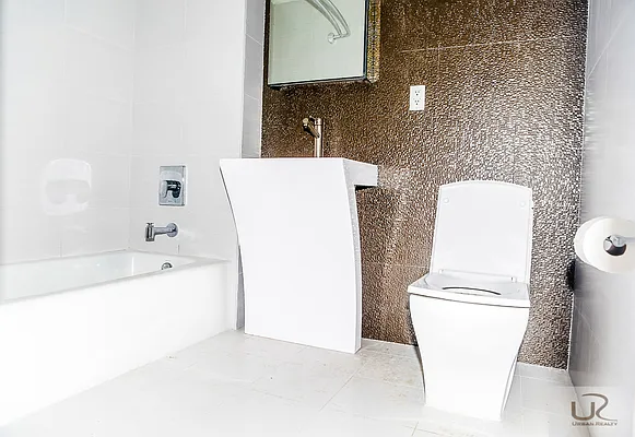 Rented by Urban Realty NYC | media 21