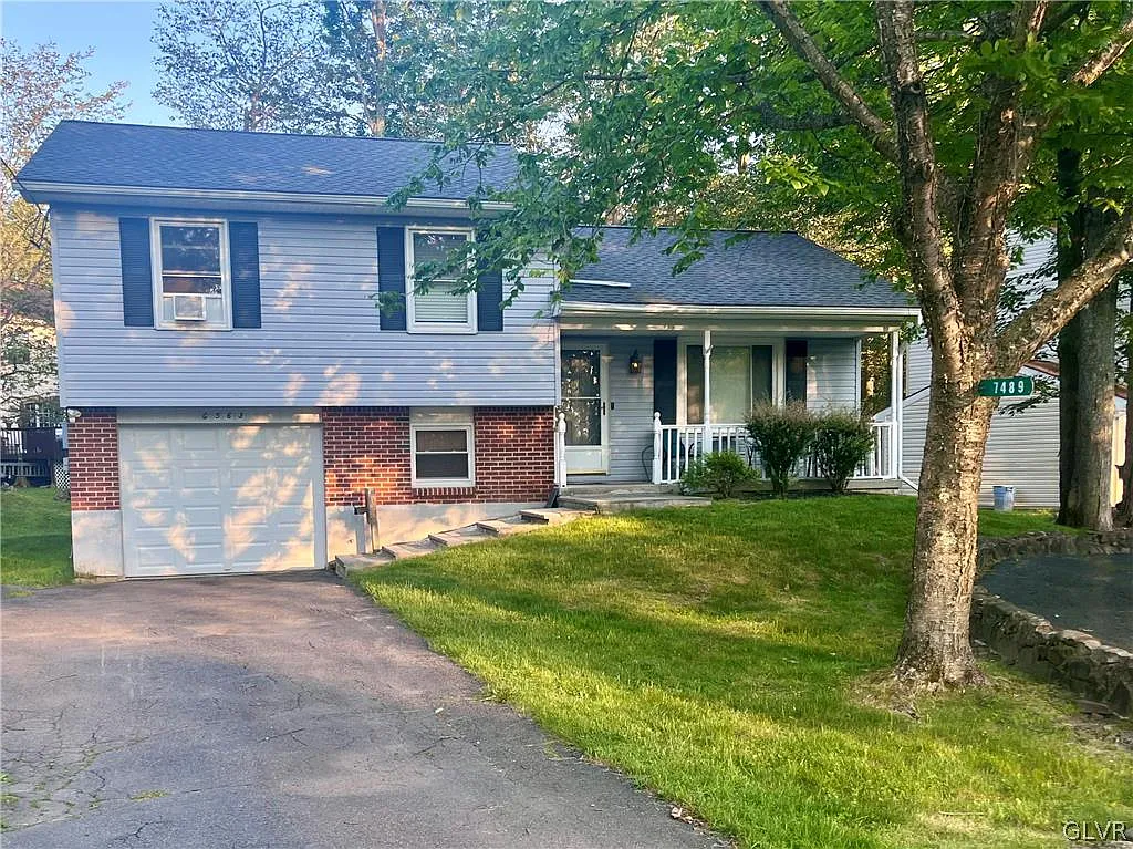 7489 Cottage Ln photo 1