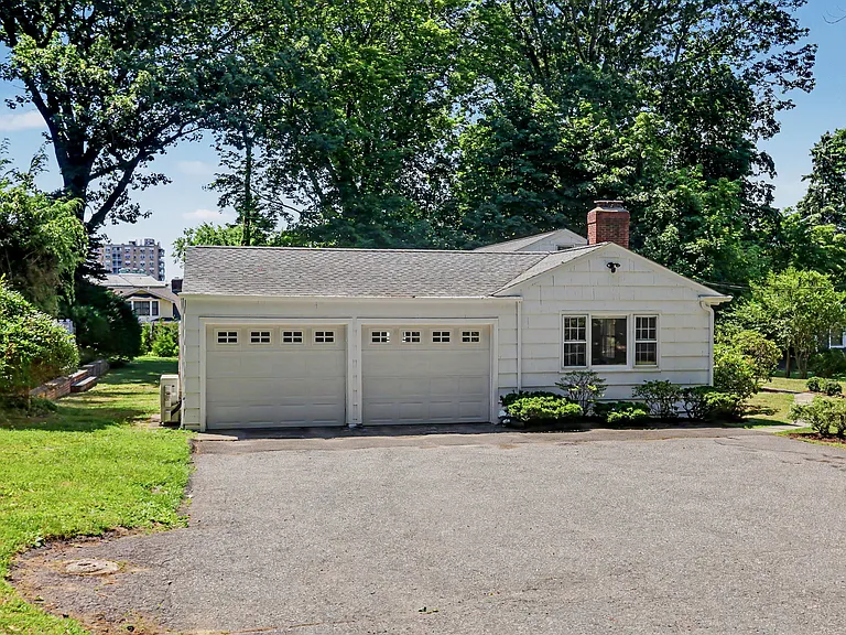 75 Vincent Ave — Photo 31