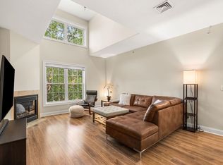 17 Roundabout Way #5, Manchester, NH 03102
