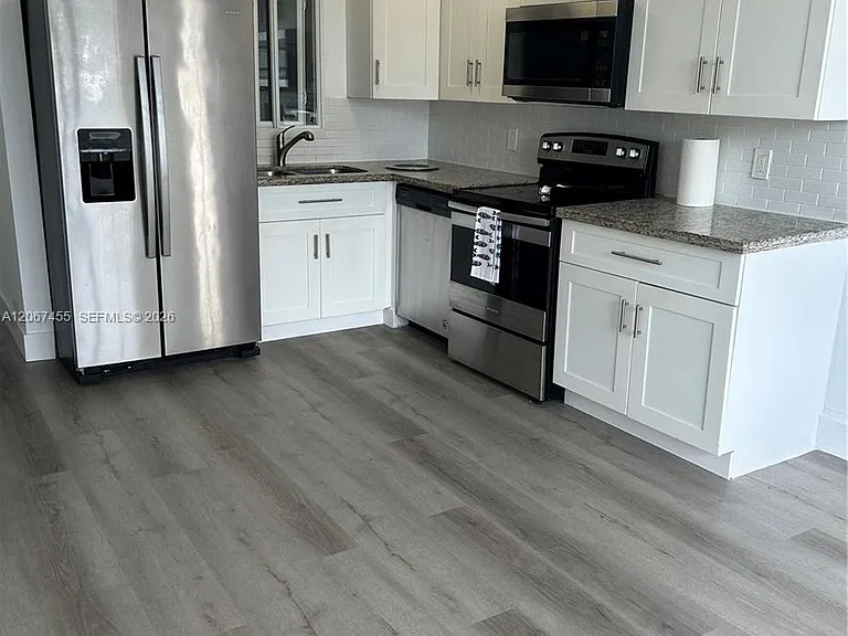 1250 NE 125th St #410C — Photo 18