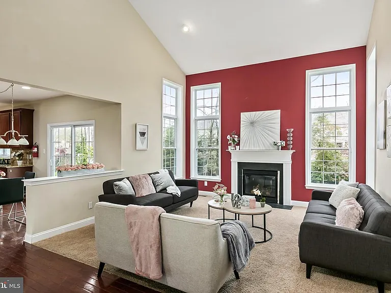 16 Foxcroft Way — Photo 12