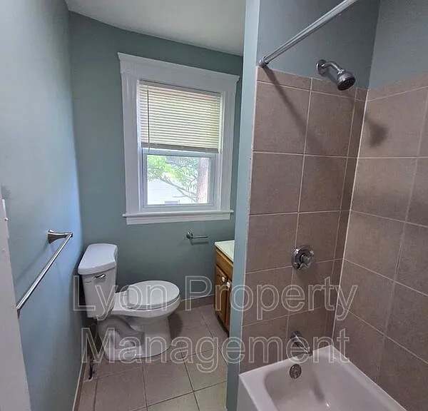 88 Garfield Ave #6 — Photo 10