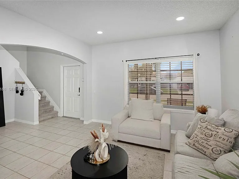 2232 SW 120th Ave — Photo 5
