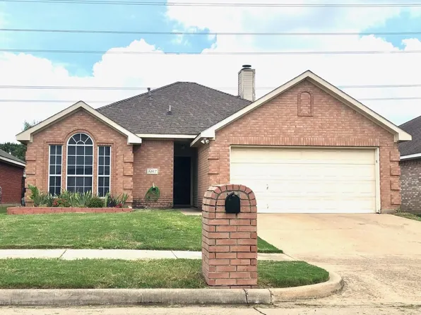 5617 Wellston Dr, Arlington, TX 76018