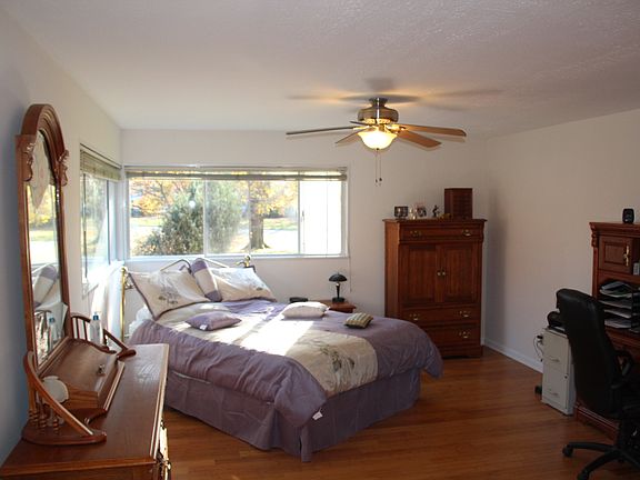 4th image of 20845 Parkcliff Dr