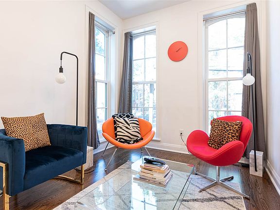 5th image of 289 Pavonia Ave #2