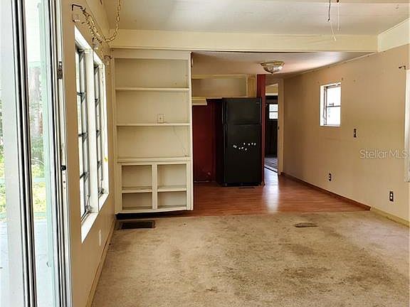 3rd image of 4199 Woodland Cir