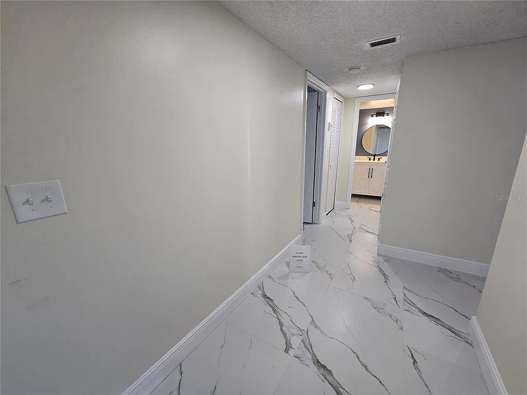 3 bed, 2.5 bath, 1481 sqft, $2,450 — Photo 2