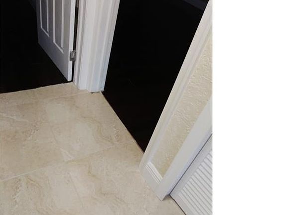 4th image of 625 SW 20th Ct APT 2A