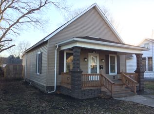 127 Douglas St, White Hall, IL 62092