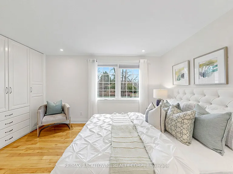 1316 Cambridge Dr — Photo 31