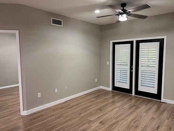 3rd image of 1910 E Palm Ave #1120
