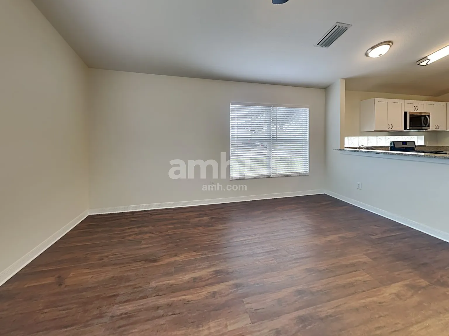3 bed, 2.0 bath, 1699 sqft, $2,875 — Photo 4