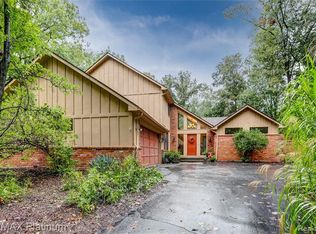 8442 Kiowa Trl, Pinckney, MI