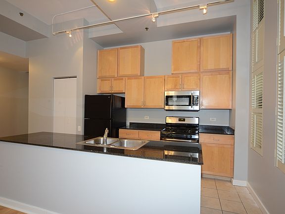 4th image of 5 N Wabash Ave APT 301