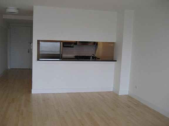 3rd image of 130 W 79th St APT 11F
