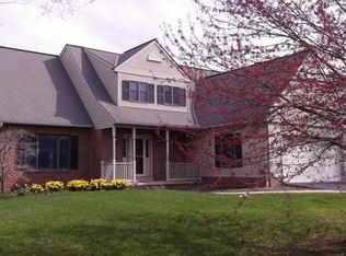 2013 Walfield Dr, Lancaster, PA 17601