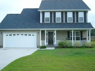 320 Beacon Ln, Sneads Ferry, NC 28460