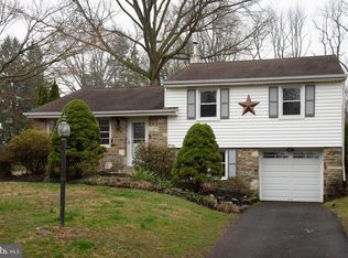68 Valley Dr, Churchville, PA