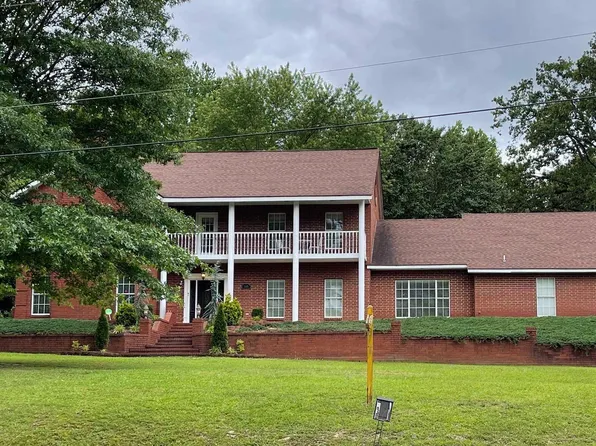 1403 Mena St, Mena, AR 71953