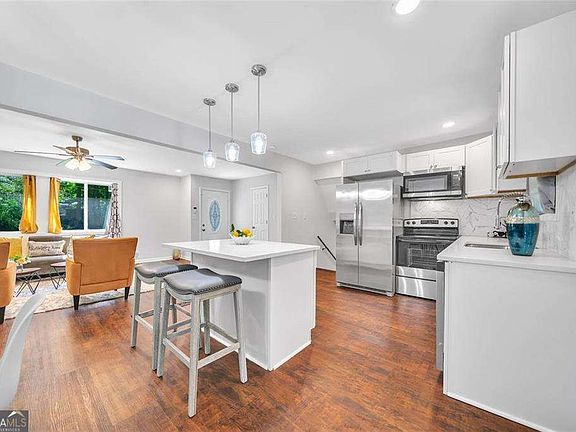 5th image of 1893 Burning Tree Dr