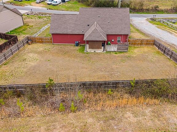 5th image of 1205 Baggett Rd