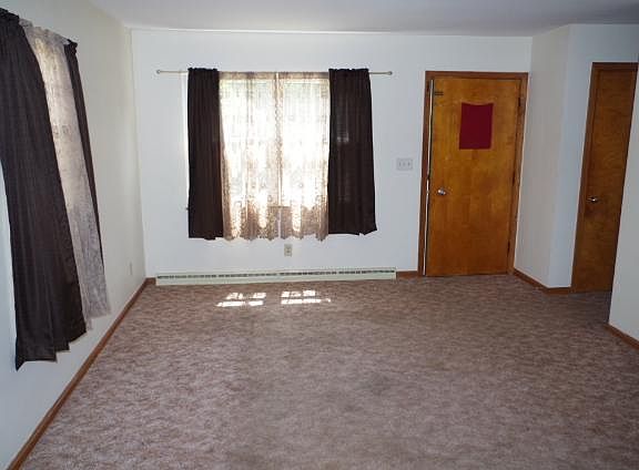 5th image of 556 N Hawkins Ave #556