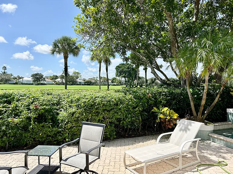 152 Coral Cay Dr — Photo 24
