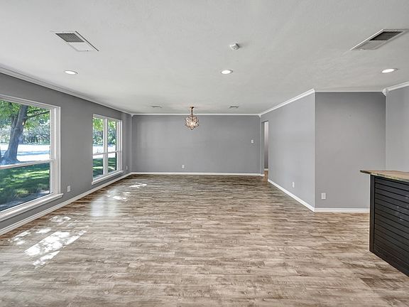 2nd image of 3204 Shell Ave