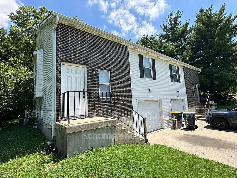 1615 Jackson Ave — Photo 2