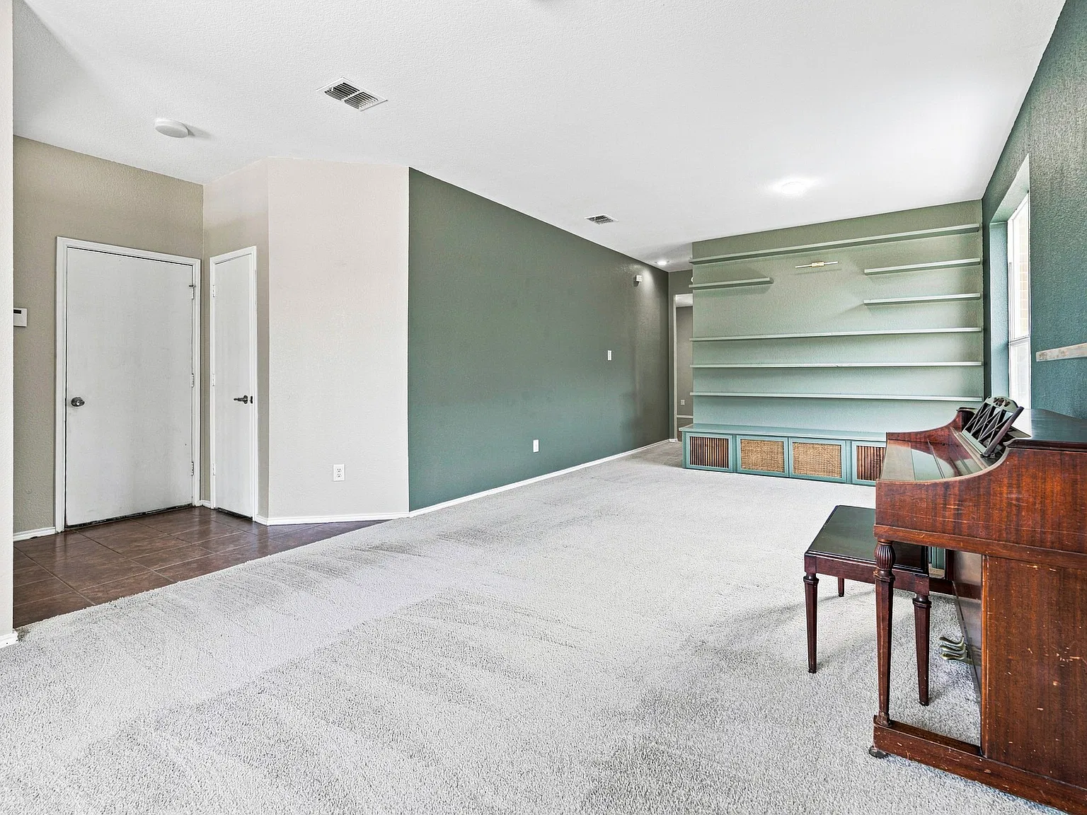 4 bed, 1842 sqft, $2,500 — Photo 4