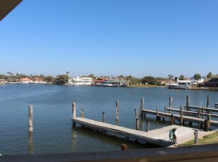 2407 Bayhouse Dr, Rockport, TX 78382
