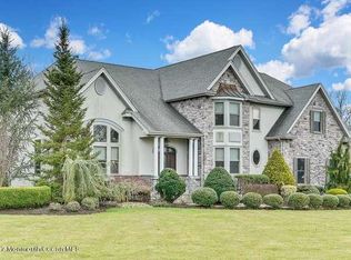 1 Bear Trl, Jackson, NJ 08527