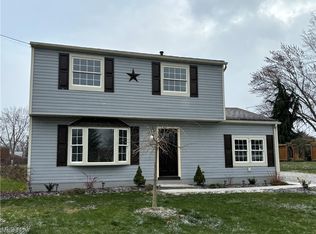 1512 Summerset Dr, Mogadore, OH