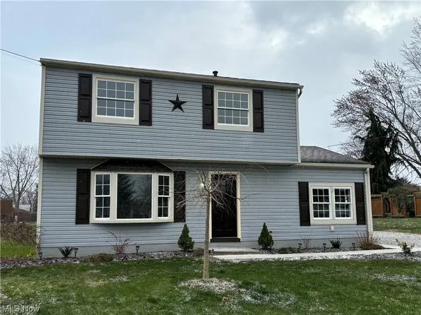 1512 Summerset Dr, Mogadore, OH 44260