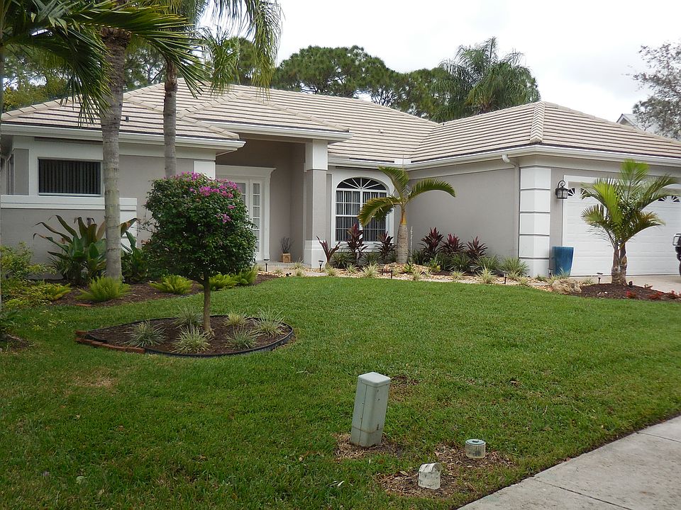 1st image of 722 SW Lighthouse Dr