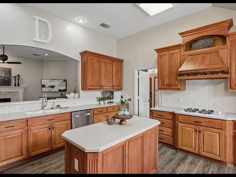 1760 Wind Hill Rd — Photo 14