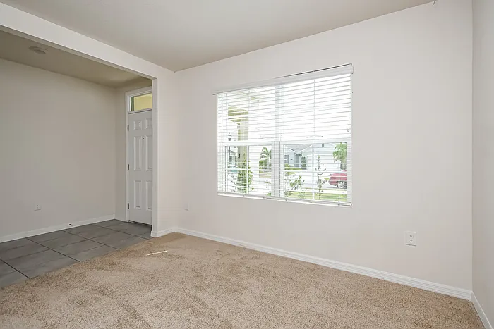 668 Squires Grove Dr — Photo 8