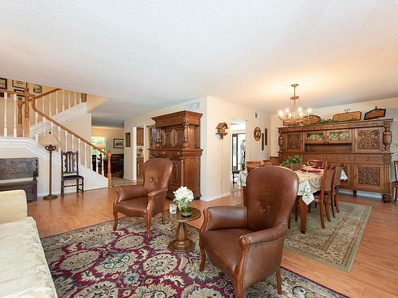 2nd image of 14813 Clarendon Dr