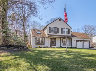 14 Samantha Dr, Coram, NY 11727