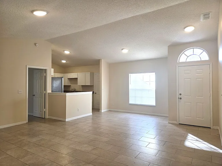 4025 E Cardinal Pines Dr — Photo 5