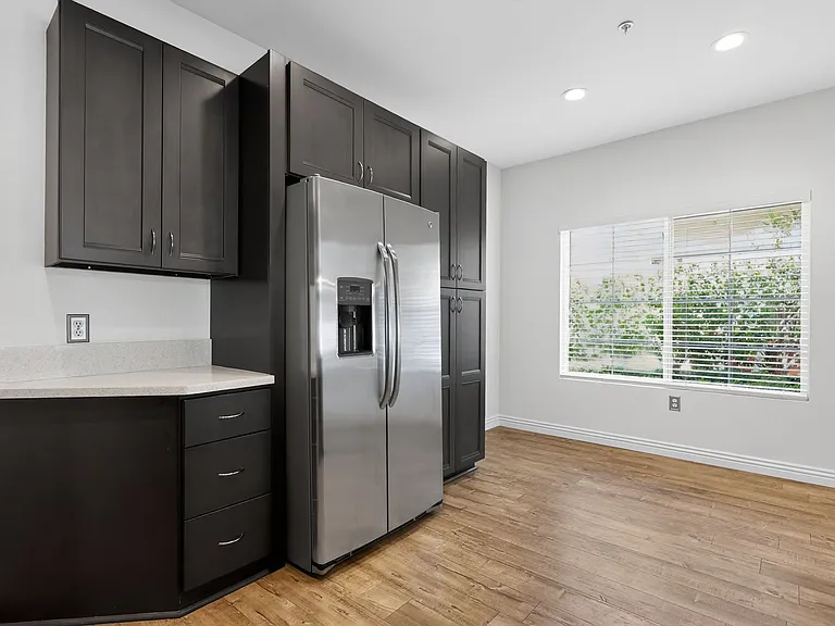 21610 Paseo Venezia — Photo 16