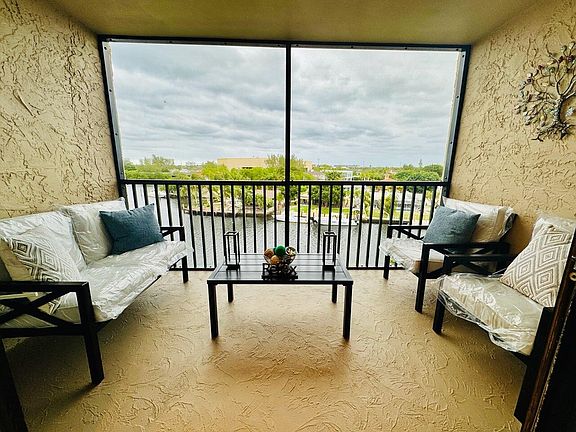 4th image of 13 Royal Palm Way #5050