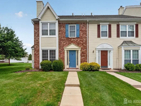 2601 Pinhorn Dr, Bridgewater, NJ 08807